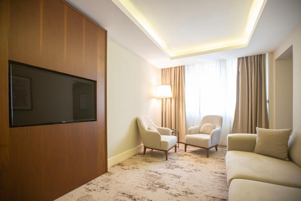 Ramada Plaza Sultanahmet Hotel Istanbul Luaran gambar A room at the hotel