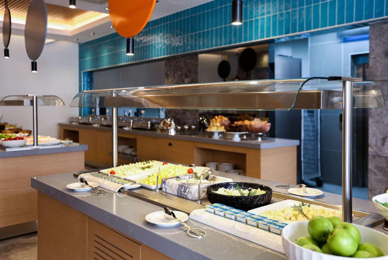 Ramada Plaza Sultanahmet Hotel Istanbul Luaran gambar A salad bar