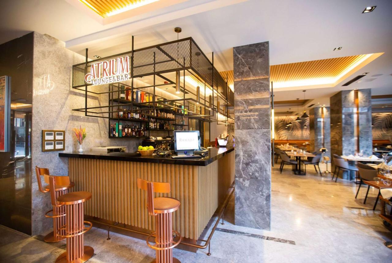 Ramada Plaza Sultanahmet Hotel Istanbul Luaran gambar The Atrium Bar