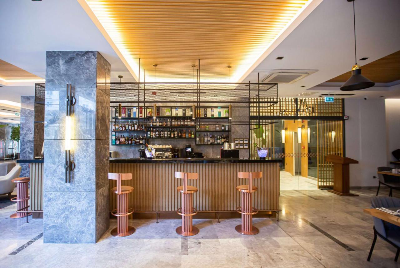 Ramada Plaza Sultanahmet Hotel Istanbul Luaran gambar The bar at the hotel